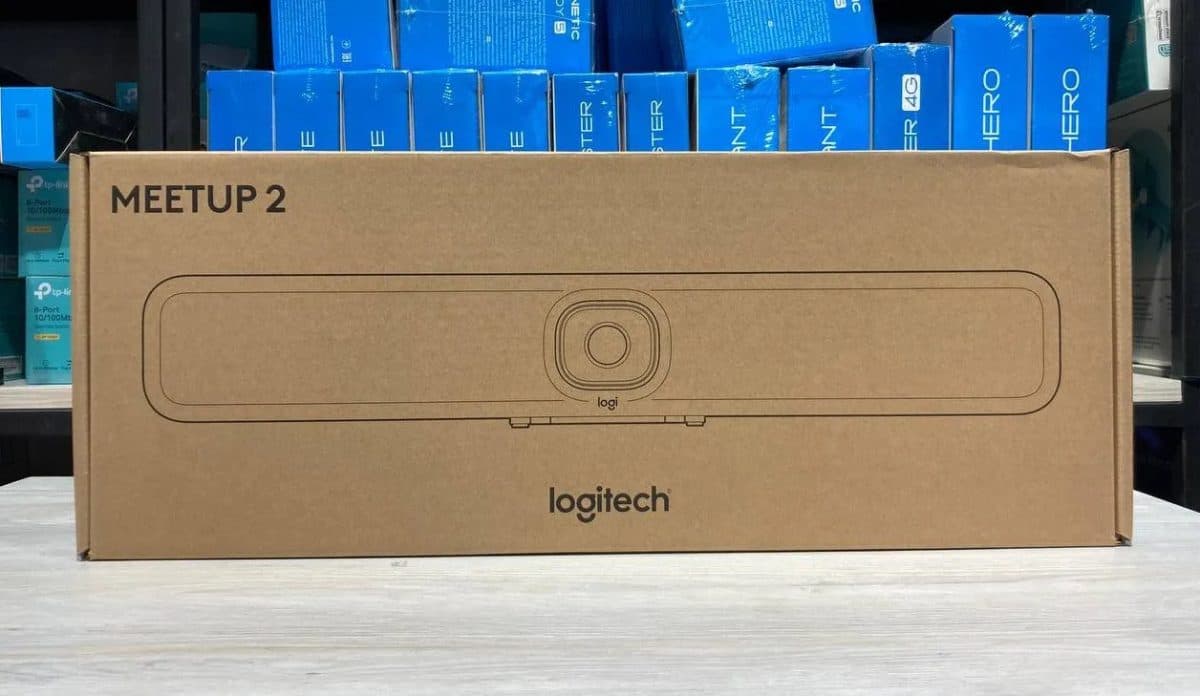 Веб-камера Logitech MeetUp2